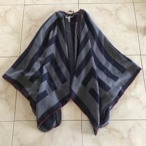BCBGeneration Blue poncho